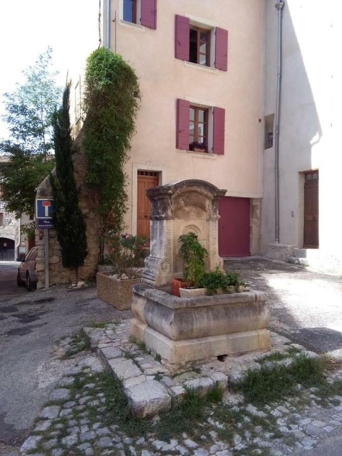 La Maison Derriere La Fontaine Б'юі-ле-Баронні Екстер'єр фото