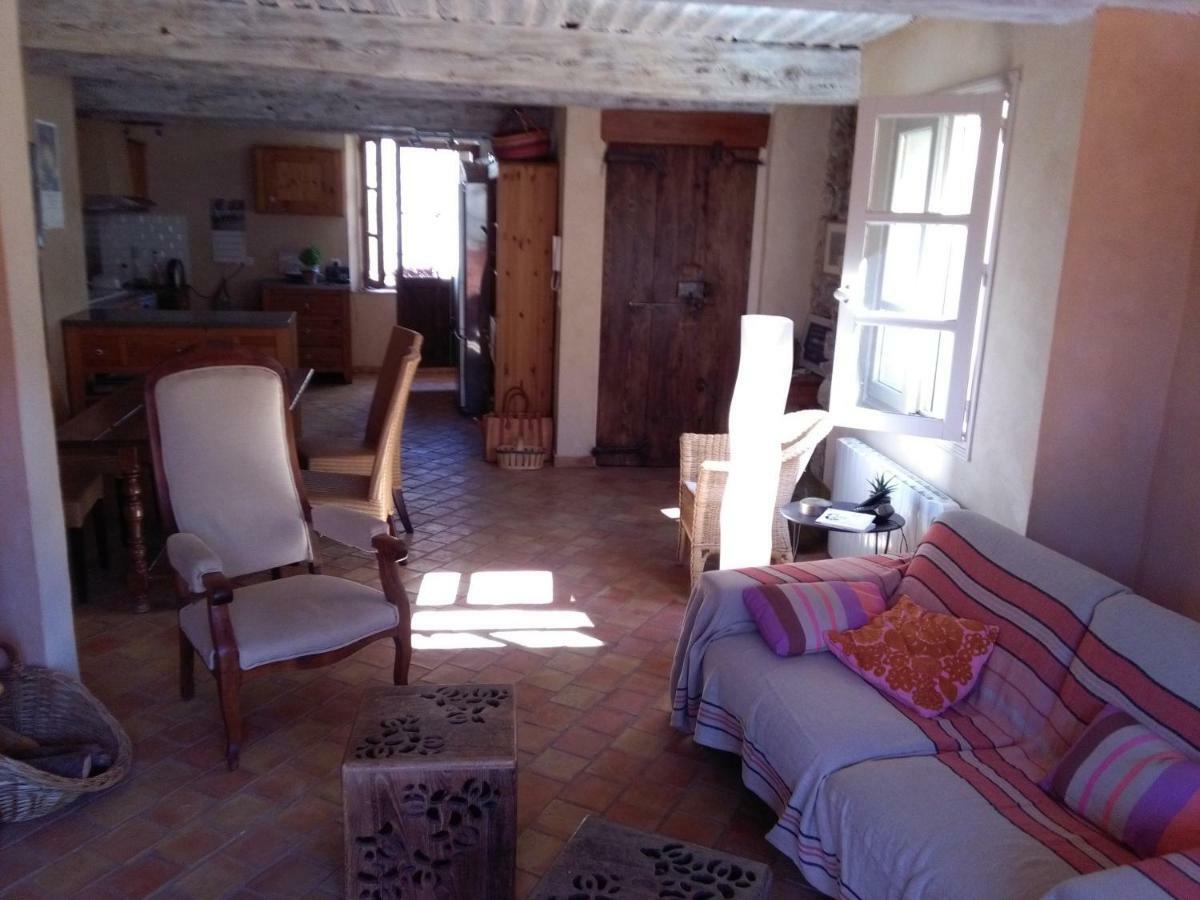 La Maison Derriere La Fontaine Б'юі-ле-Баронні Екстер'єр фото