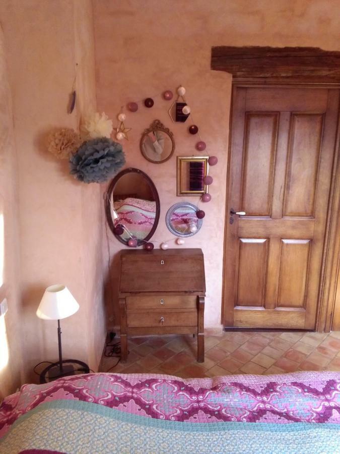 La Maison Derriere La Fontaine Б'юі-ле-Баронні Екстер'єр фото